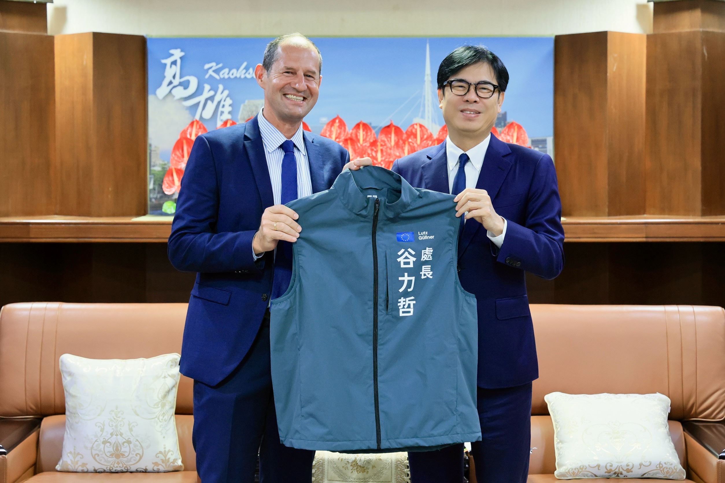 歐洲經貿辦事處谷力哲處長拜會陳其邁 高雄加入歐盟國際城市夥伴計畫 芒果芭樂獲准外....