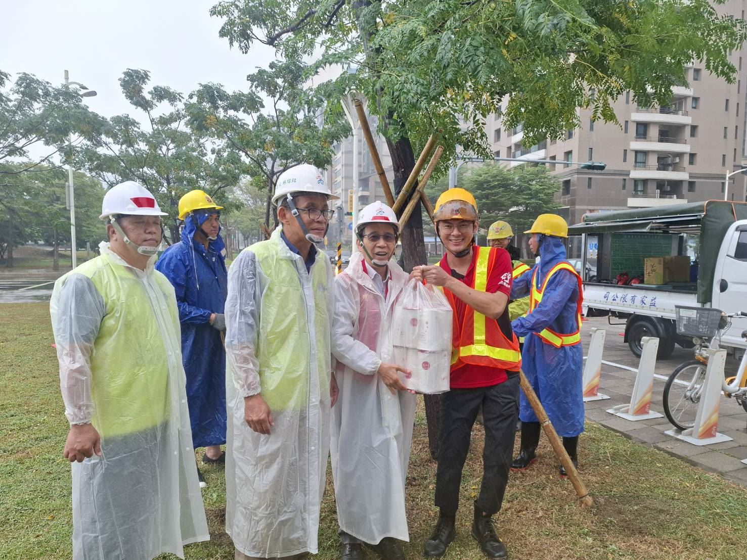 鳳凰颱風來襲　林欽榮副市長加強督導路樹安全