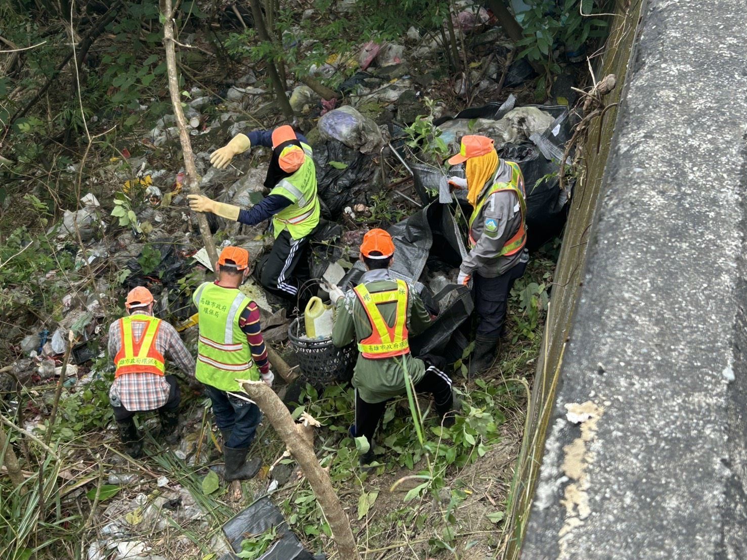 【代發環保局新聞稿】髒亂點地主勿心存僥倖 環保局代為清除並依法求償
