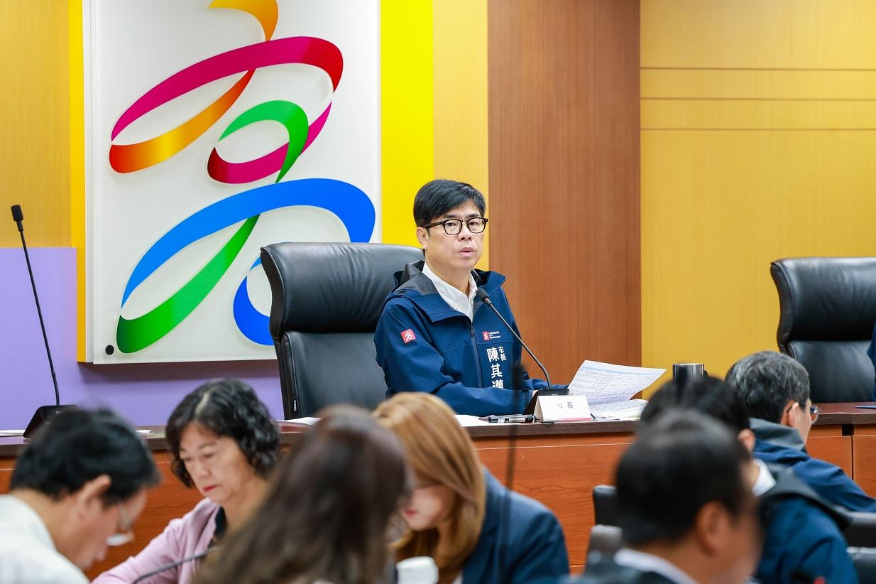 高雄聖誕生活節集結超強表演卡司 陳其邁盼結合百貨業者刺激消費