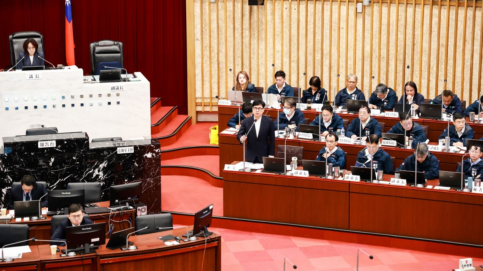 議員關心兒少數位安全 陳其邁：召集研擬數位安全治理方案 納入兒少保護核心政策