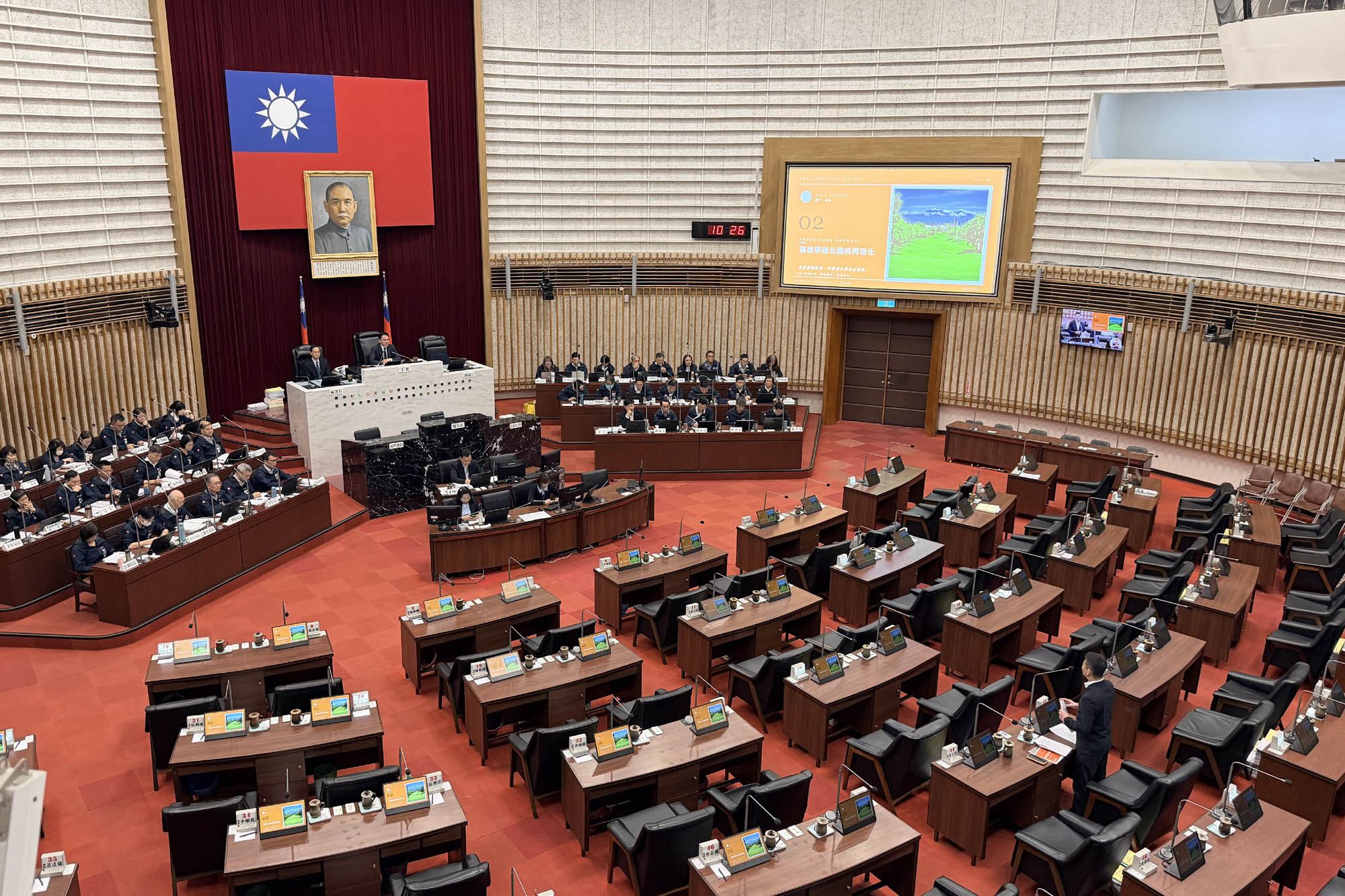 議員肯定市府團隊高效施政 陳其邁：續推城市轉型、擴大高雄國際影響力