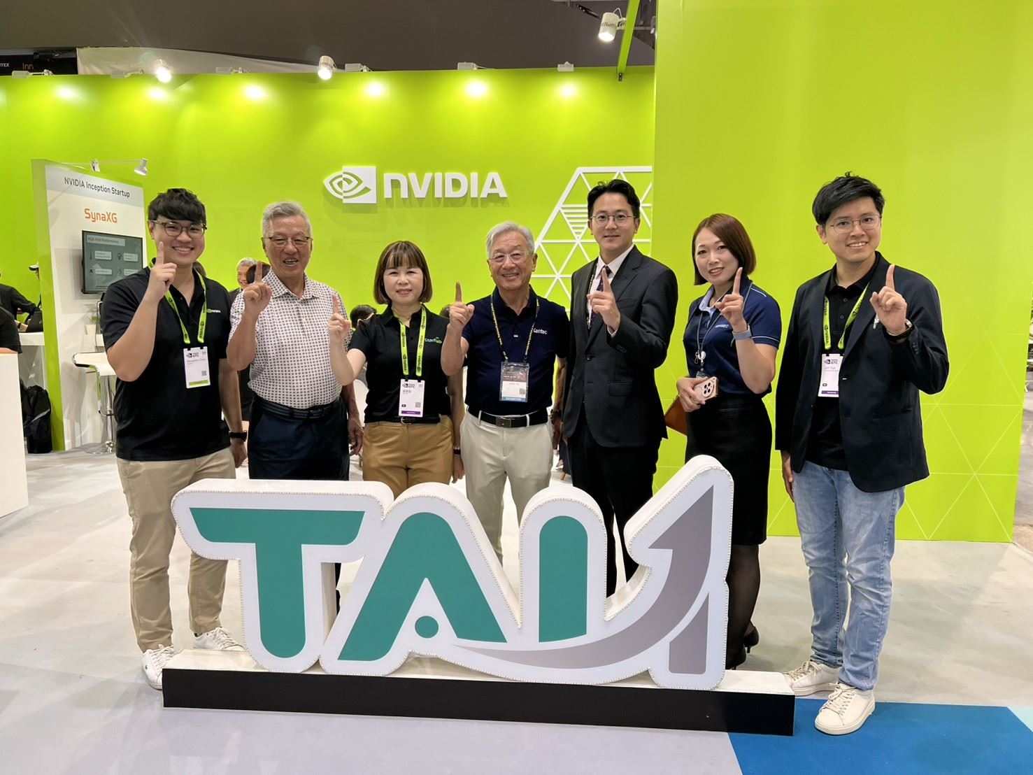 高雄企業新創組隊登InnoVEX　  亞灣創新生態系計畫逾40項傳產AI導入有成....