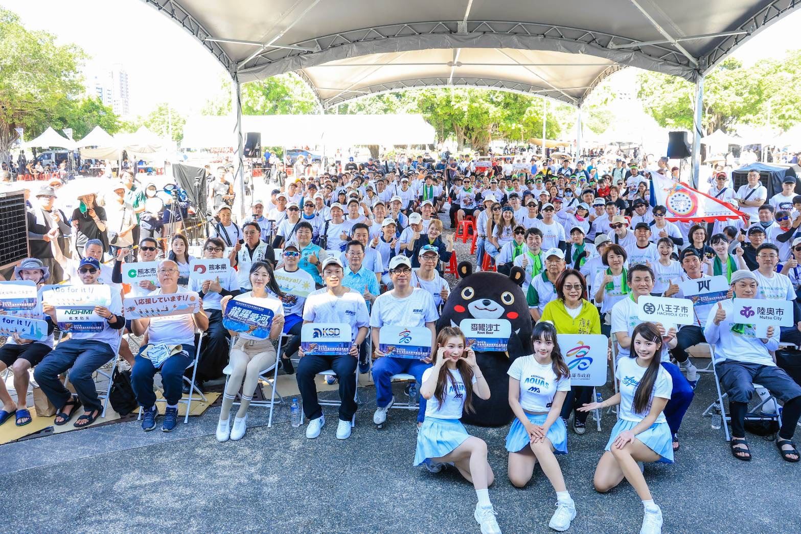 2026高雄龍舟國際友誼賽熱血開槳 陳其邁率高雄隊奪冠 展現高雄城市外交及活力