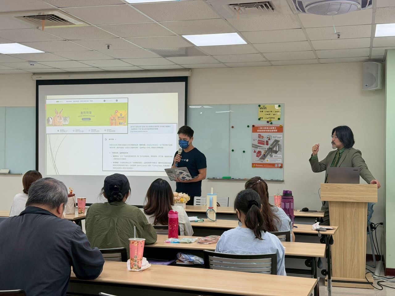 【代發勞工局新聞稿】運用AI輔助設計重新定位品牌  勞工大學帶領創業新手職能再提....