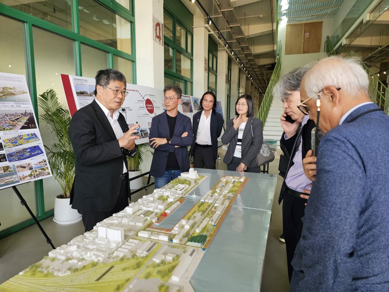從高雄厝到智慧城市  圓桌會議邀國際專家擘劃永續未來